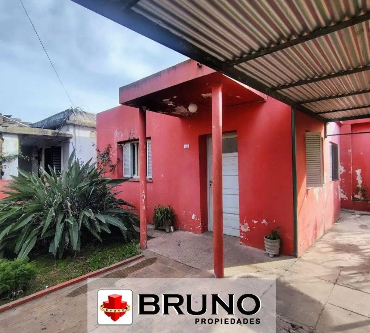 VENTA DE CASA 3 AMBIENTES EN MARCOS PAZ 1