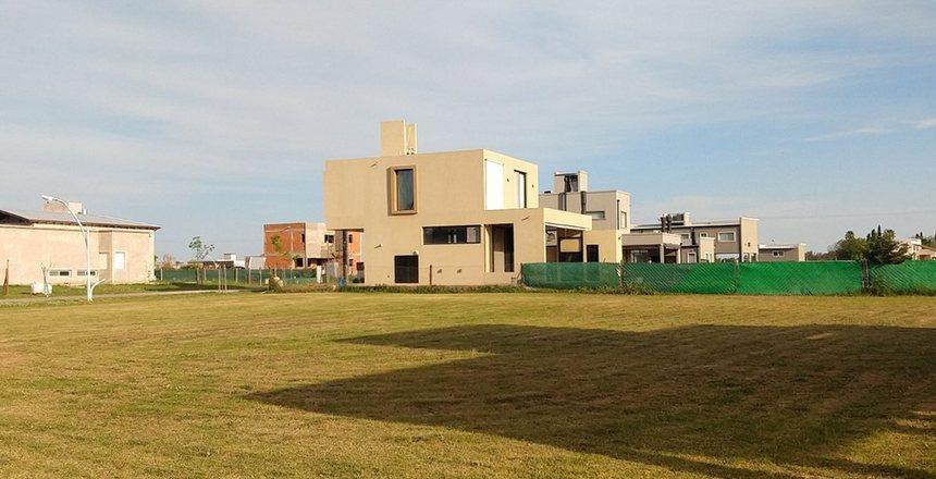 Terreno en Venta Pueblo Esther Barrio Cerrado Brisanova 300m2 todos los servicios