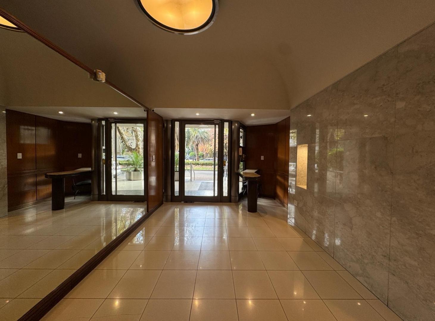 Foto de VENTA Piso exclusivo con cochera de 3 dormitorios sobre Oroño, imagen 3