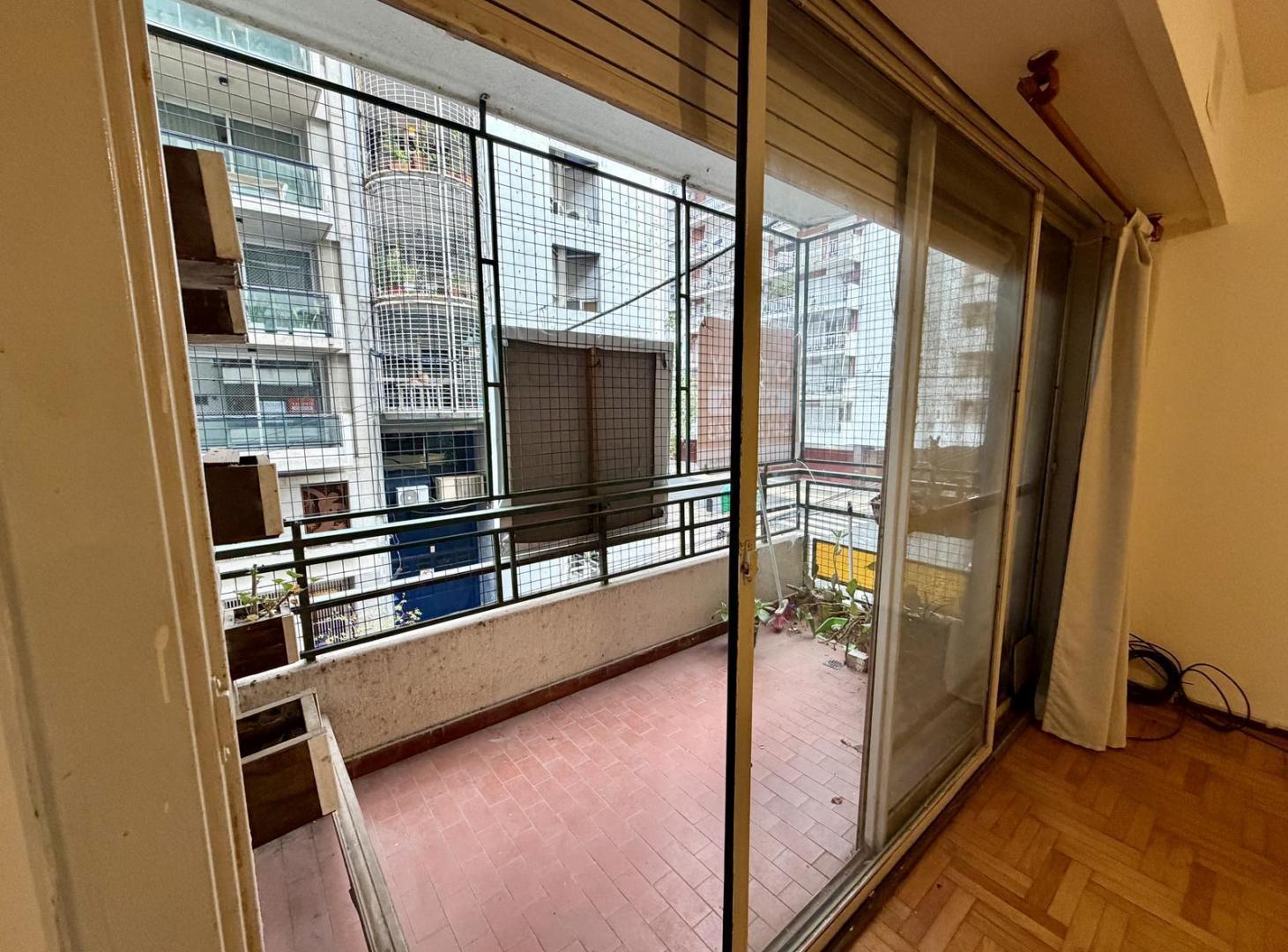 Foto de Venta Departamento semipiso dos dormitorios zona ex aduana, imagen 3