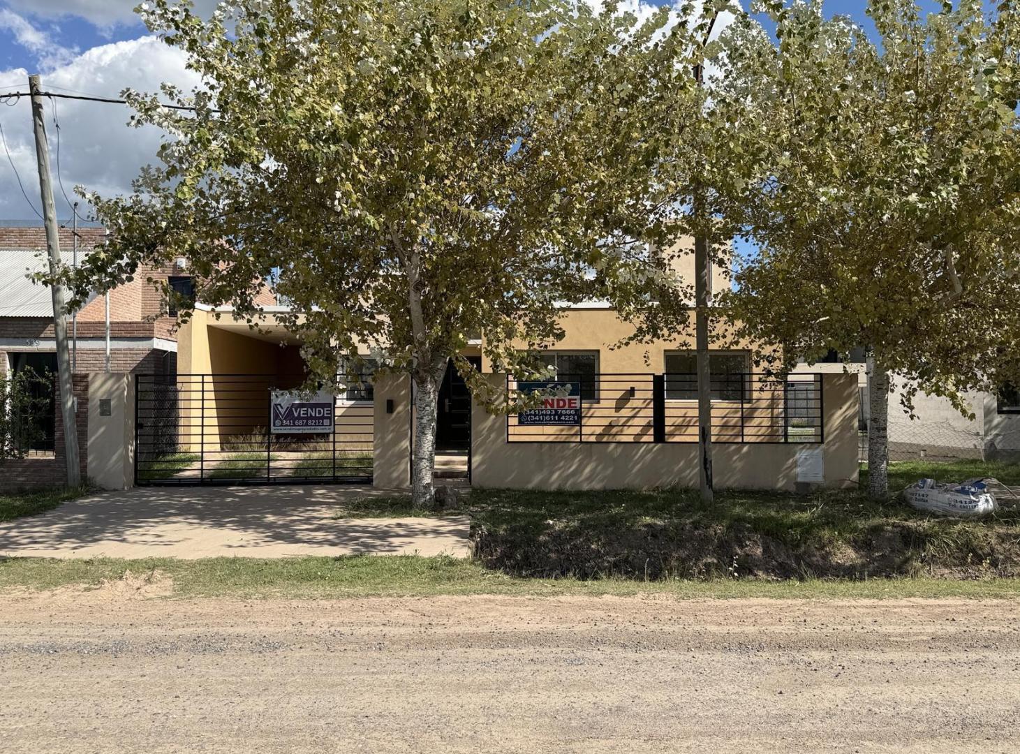 Foto de Venta Casa 2 Dormitorios Pileta Cochera Doble | TDS 3 Roldán, imagen 4