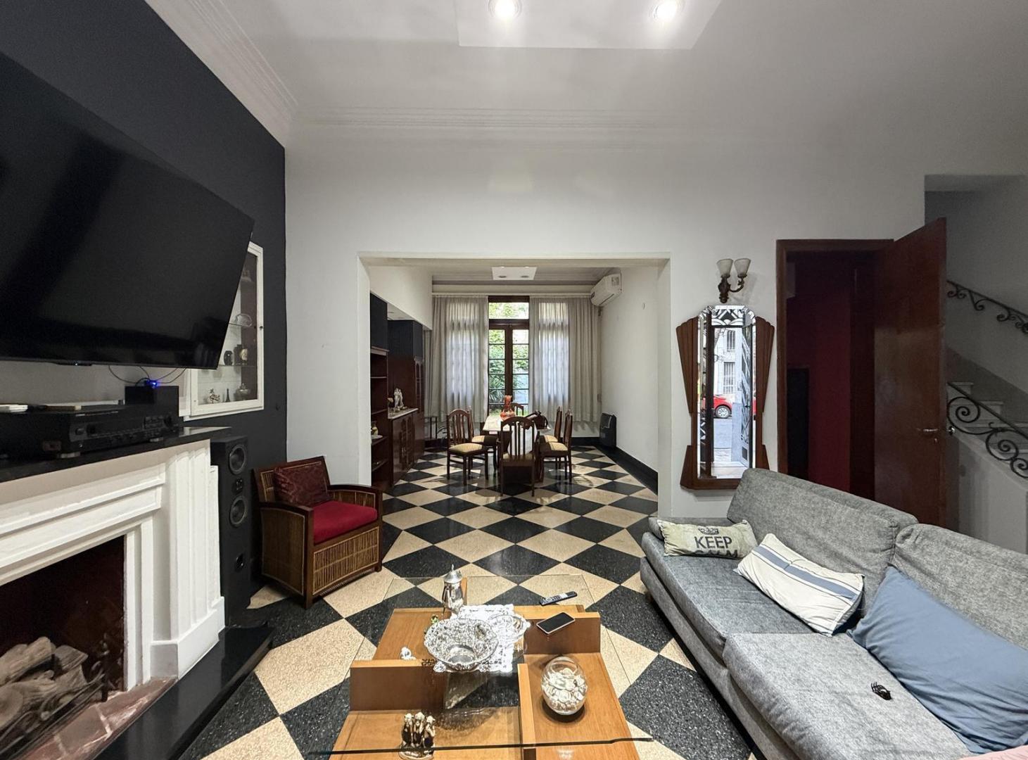 Foto de Casa en Venta 3 Dormitorios 3 baños Cochera y Patio/Jardin c/Parrillero, imagen 4