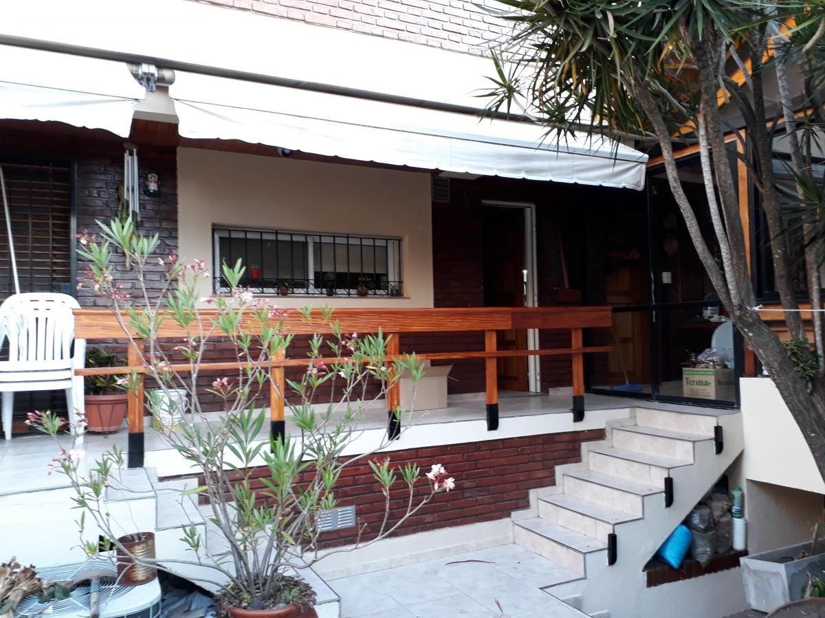 VENTA CASA CIUDAD JARDIN 9 AMBIENTES ACEPTA PERMUTA