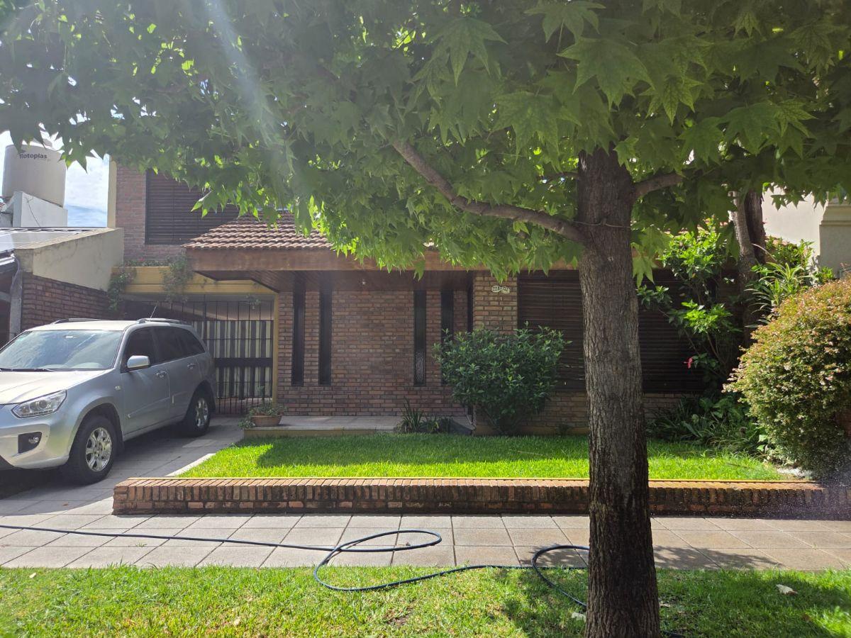 VENTA CASA 4 AMBIENTES EN CIUDAD JARDIN EL PALOMAR