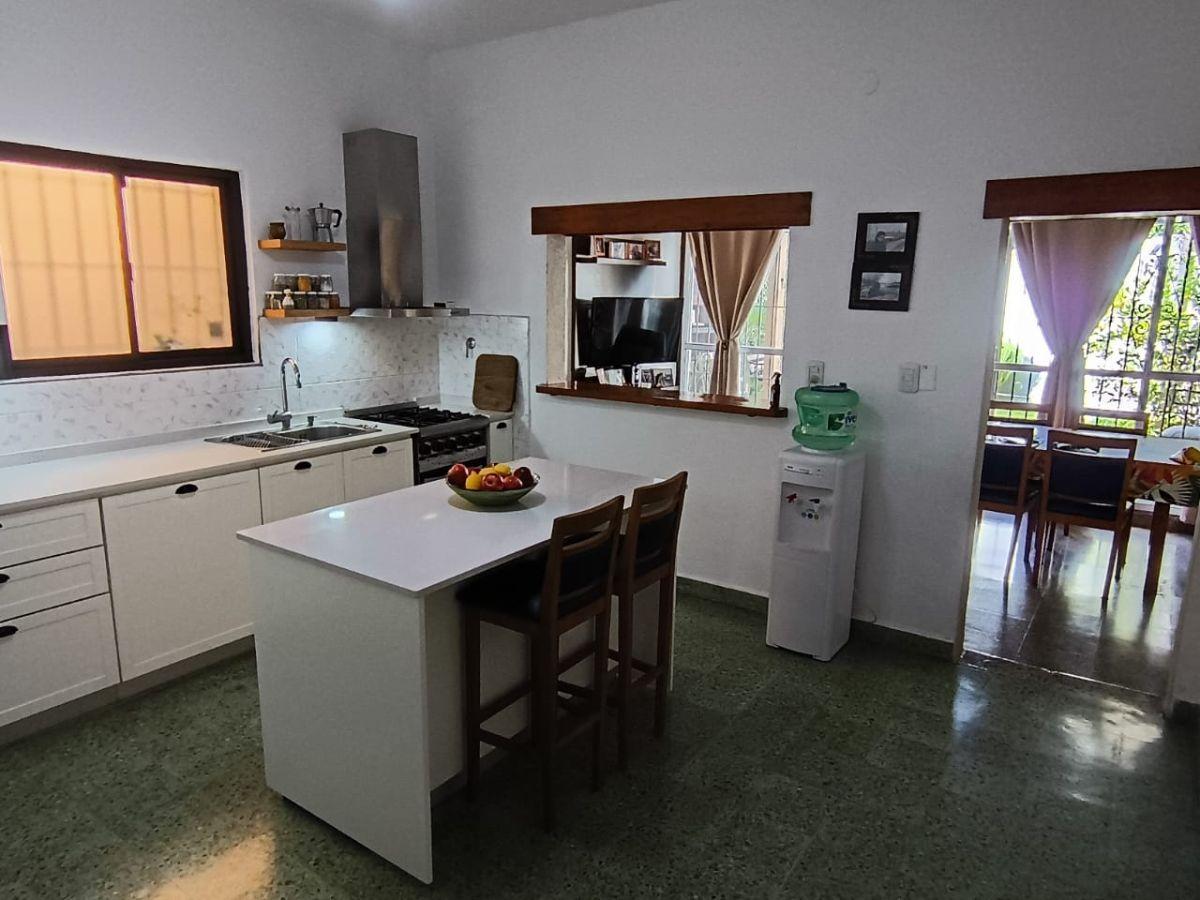 VENTA CASA 6 AMBIENTES EN MARTIN CORONADO