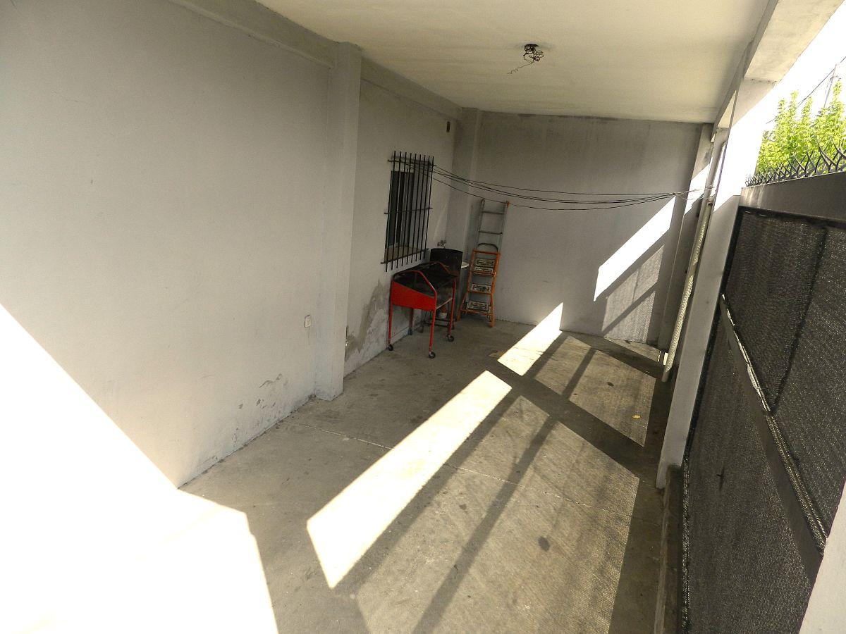 Foto de VENTA CASA 2 DORMITORIOS VILLA TESEI - APTO CREDITO, imagen 2