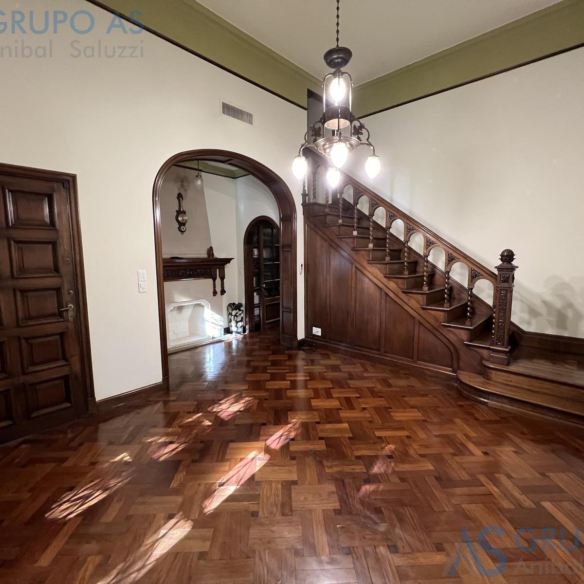 Foto de Hermosa Casa de estilo con Jardín, imagen 2
