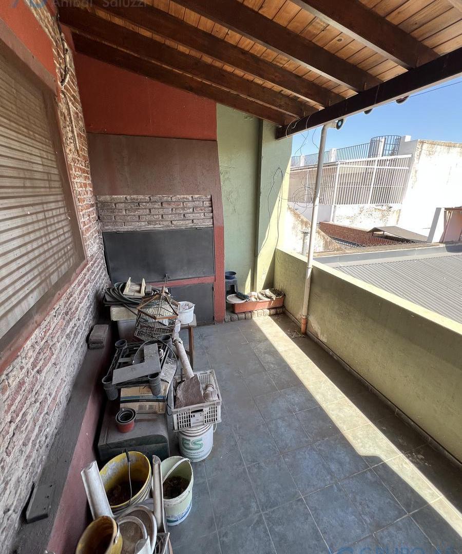 Foto de Departamento a RECICLAR de 2 dormitorios con terraza propia - Ricchieri, imagen 4