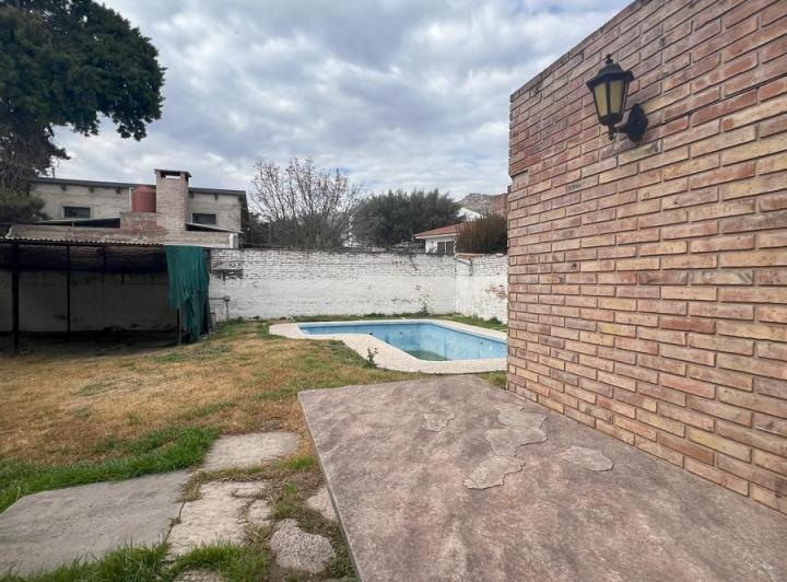VENDO Casa para demoler en Carlos Paz 2