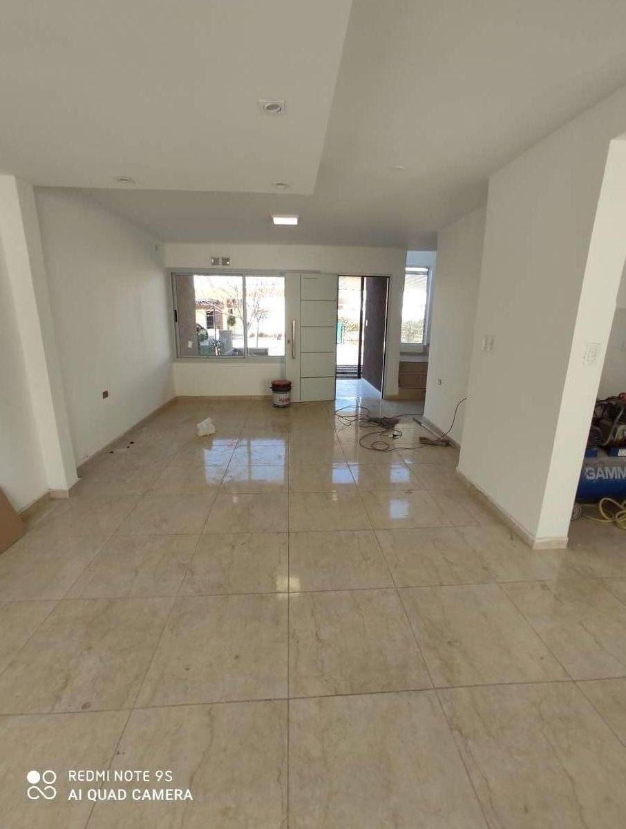 VIVI TRANQUILO - DUPLEX EN VENTA CLAROS DEL BOSQUE