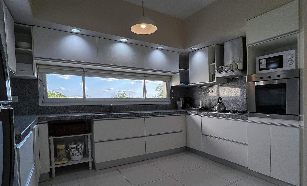 Venta Casa de Categoría Country Causana 3