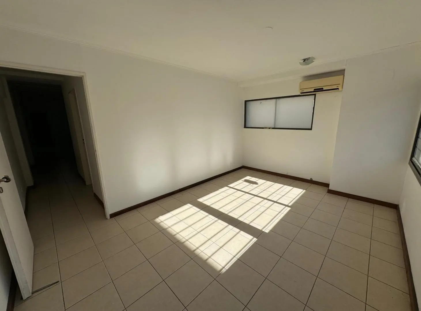 AMPLIO DEPARTAMENTO CON RENTA EN NUEVA CORDOBA 4