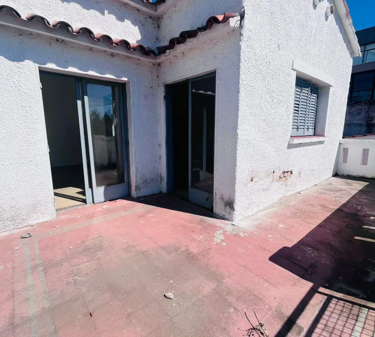 CASONA EN ALQUILER  UBICACIÓN ESTRATÉGICA SOBRE AV. RAFAEL NUÑEZ 2