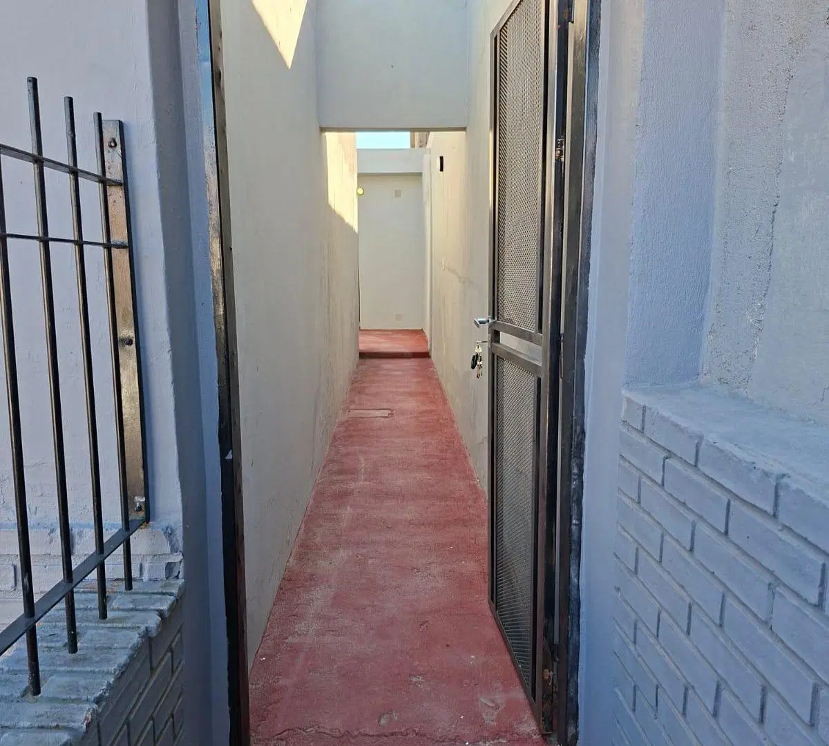 CASA EN ALQUILER TOTALMENTE A ESTRENAR, DOS DORM EN GUEMES! 2