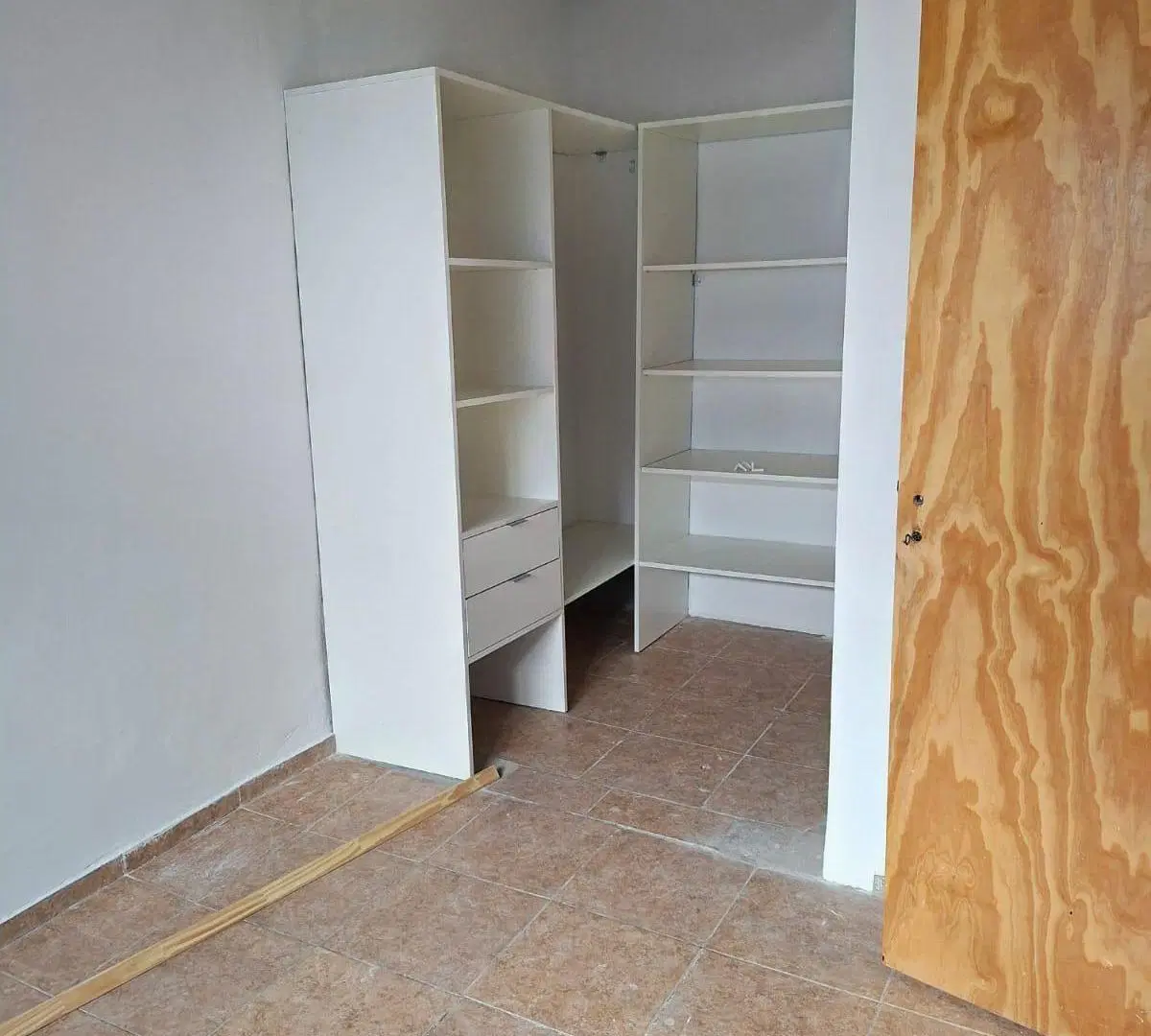 CASA EN ALQUILER TOTALMENTE A ESTRENAR, DOS DORM EN GUEMES! 3