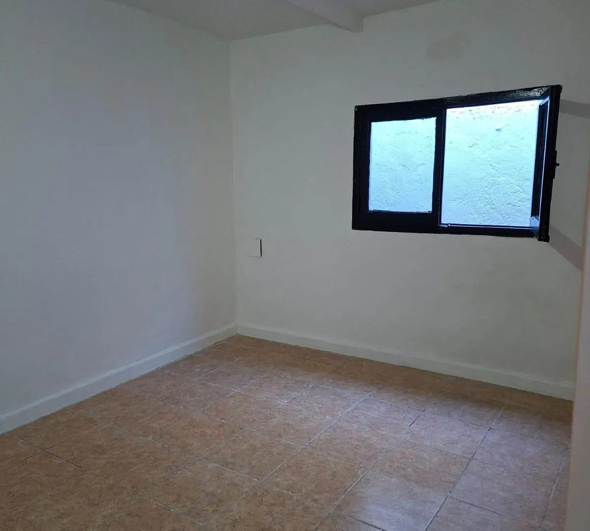 CASA EN ALQUILER TOTALMENTE A ESTRENAR, DOS DORM EN GUEMES! 1