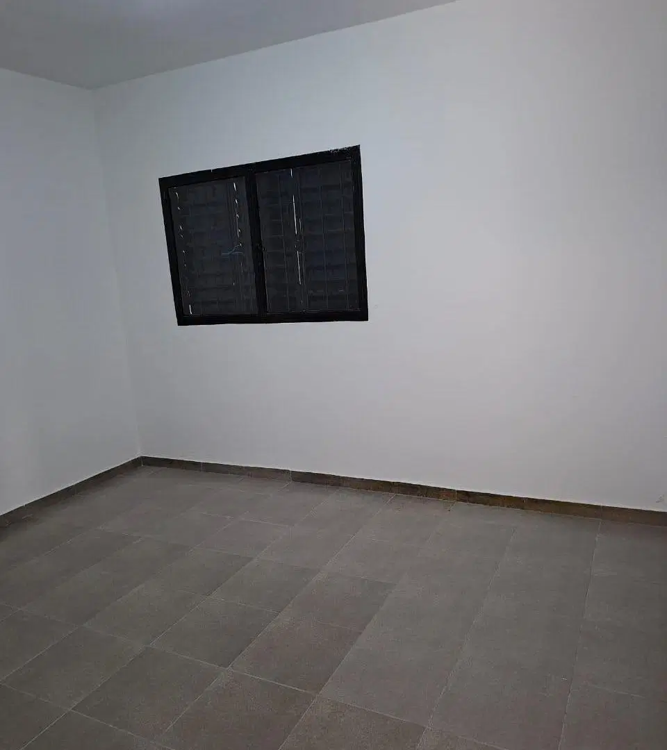OPORTUNIDAD DE INVERSION! DOS CASAS EN GUEMES EN UNA SOLA PROPIEDAD 4