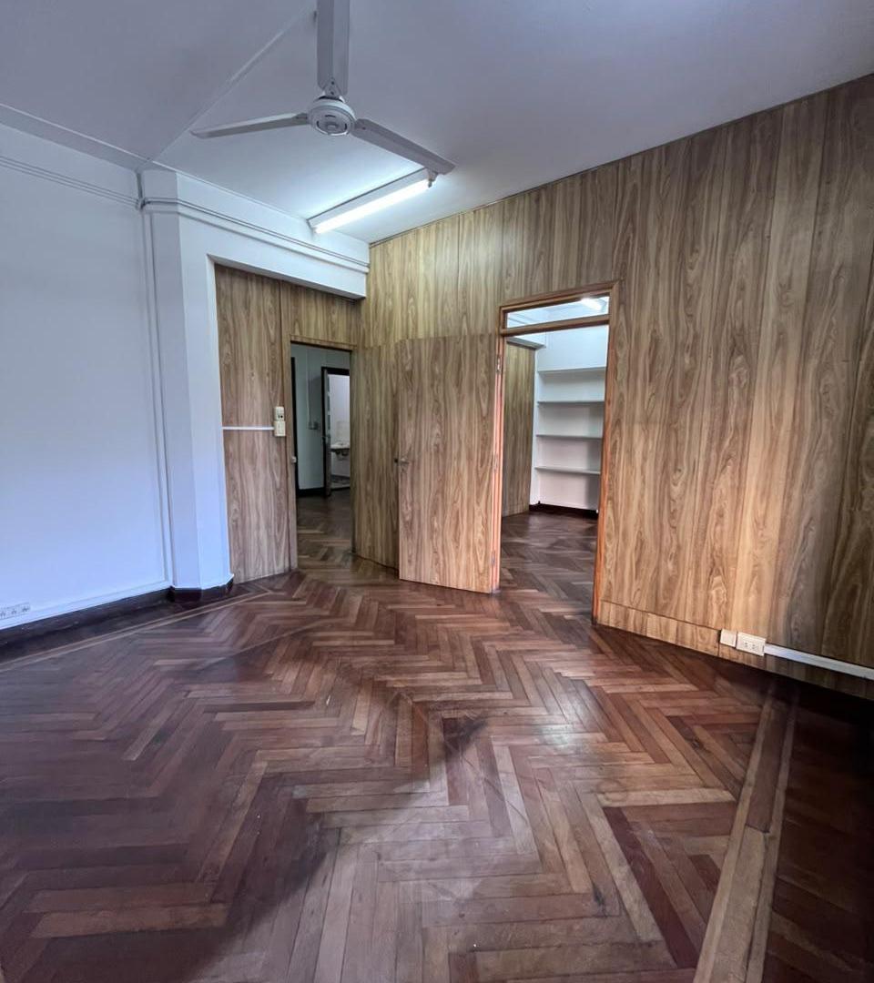 Foto de ALQUILER DE OFICINA AV. COLÓN - PLENO CENTRO!, imagen 4