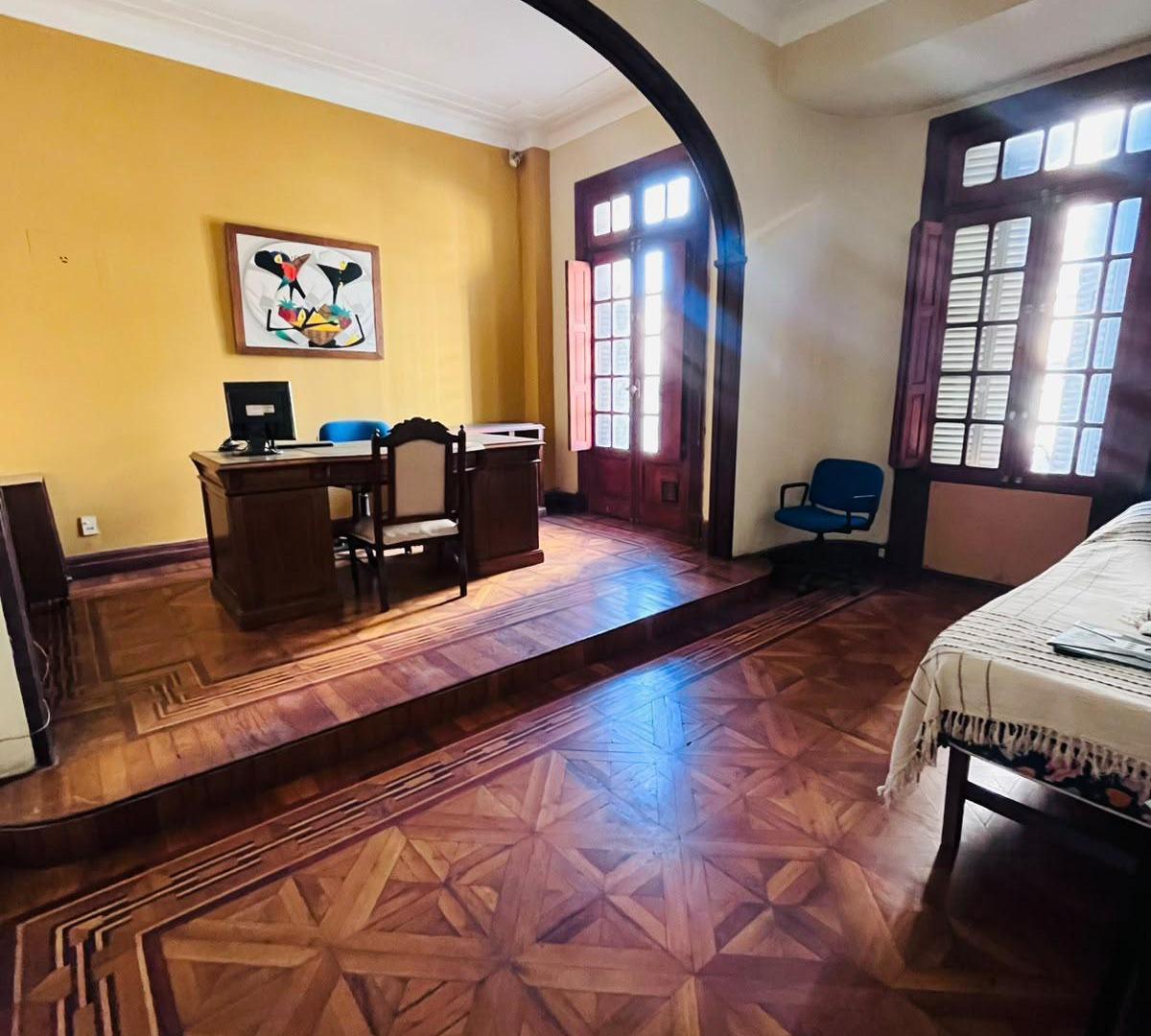 Foto de ALQUILER SEMIPISO SEÑORIAL EN EL CENTRO, imagen 2