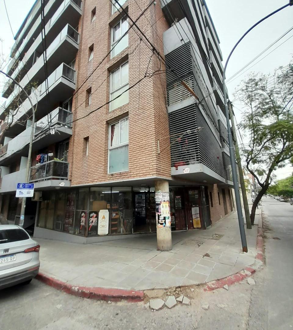Foto de OPORTUNIDAD DE INVERSION - LOCAL EN VENTA EN BARRIO OBSERVATORIO!, imagen 2