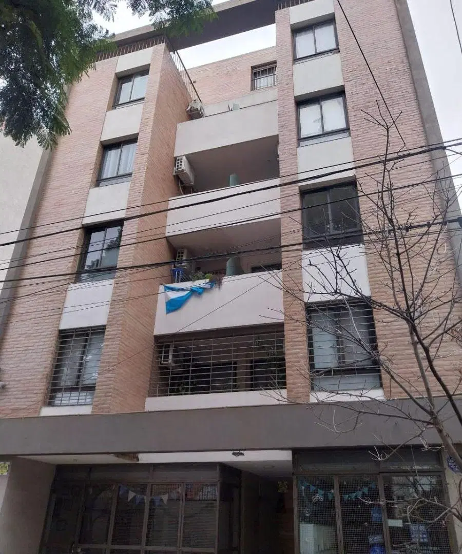 Depto 1 dormit. ambientes amplios y practicos, excelente ubicacion en Alto Alberdi! 1