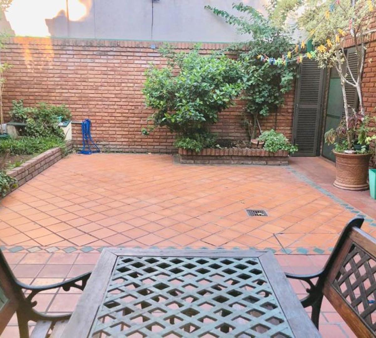 Casa 4 ambientes - Villa Sarmiento