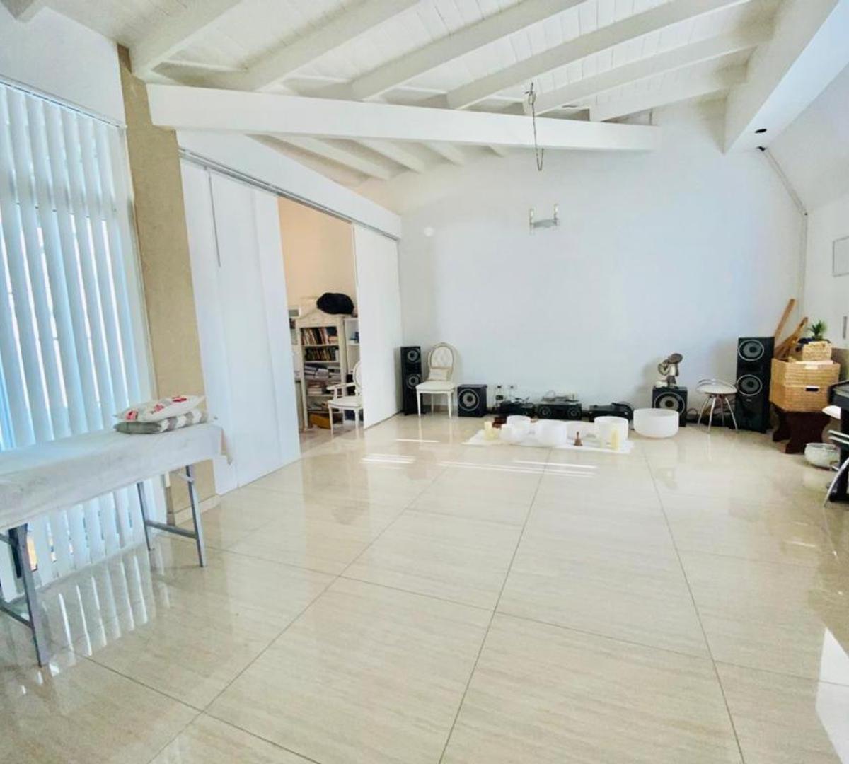 Casa 4 ambientes - Ramos Mejía