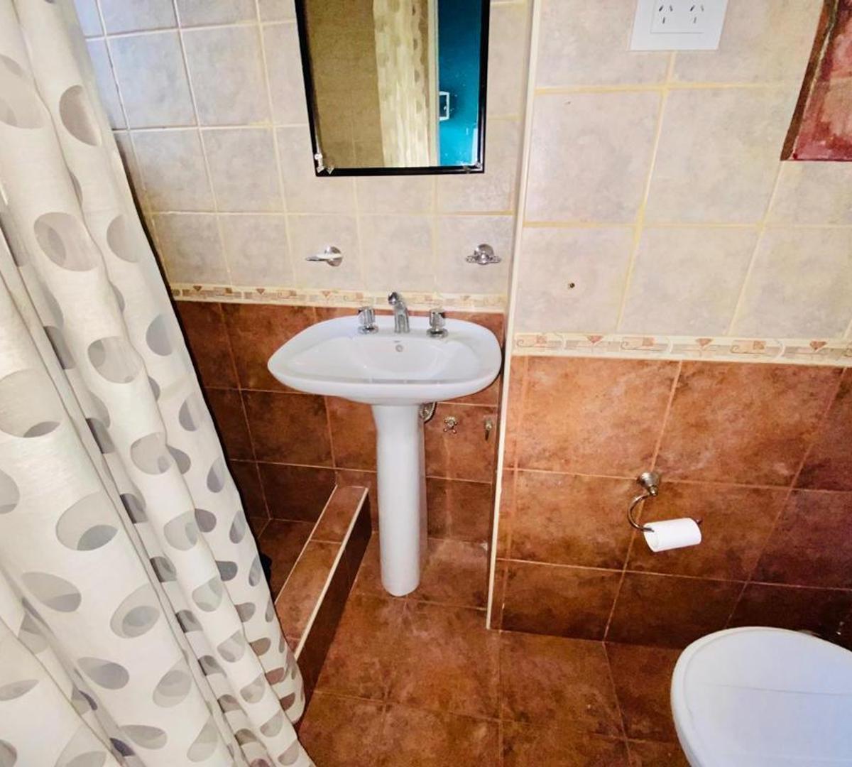 Foto de Casa 5 ambientes - Ramos Mejía, imagen 2