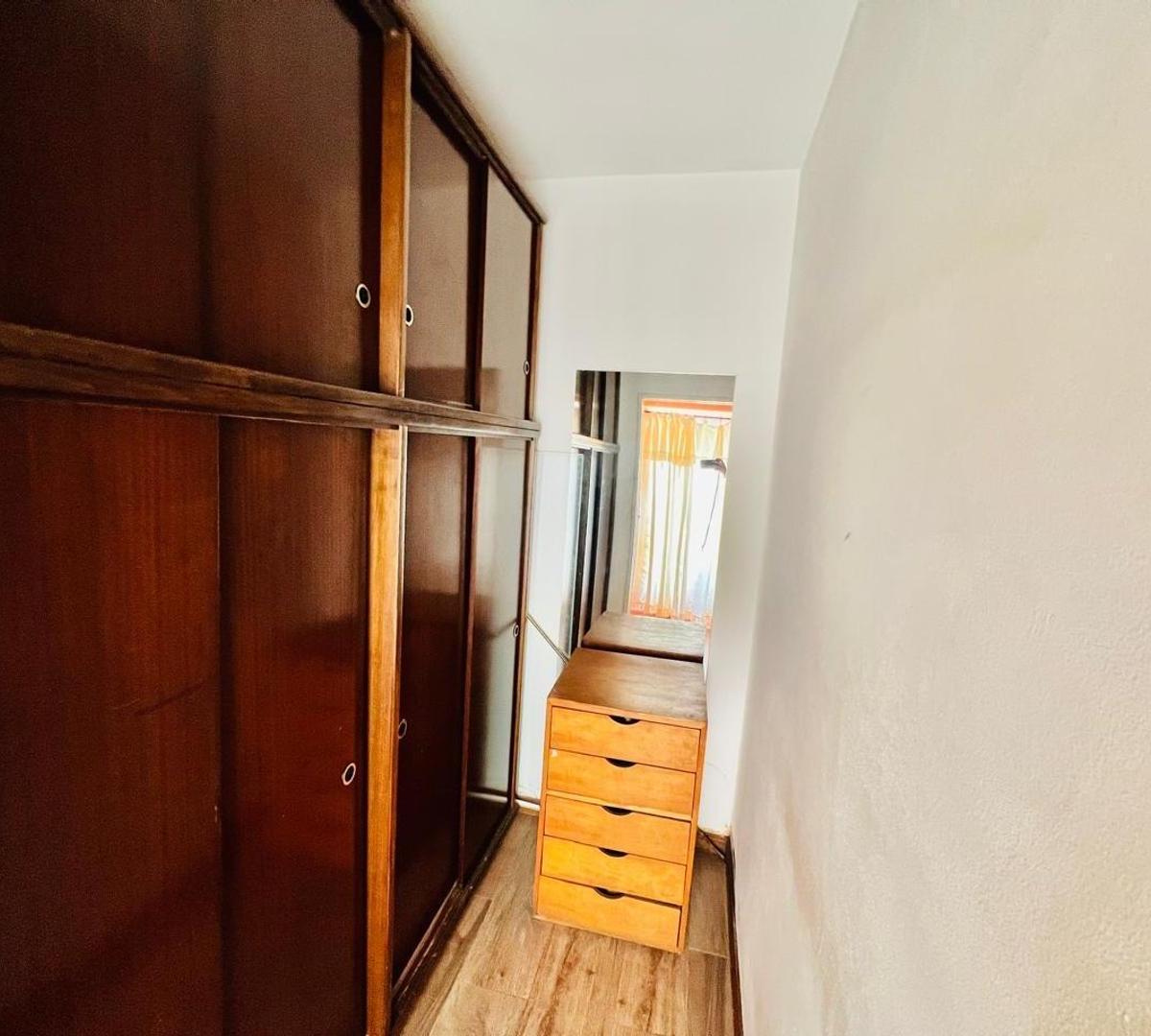 Casa 5 Amb. Moron Sur 4