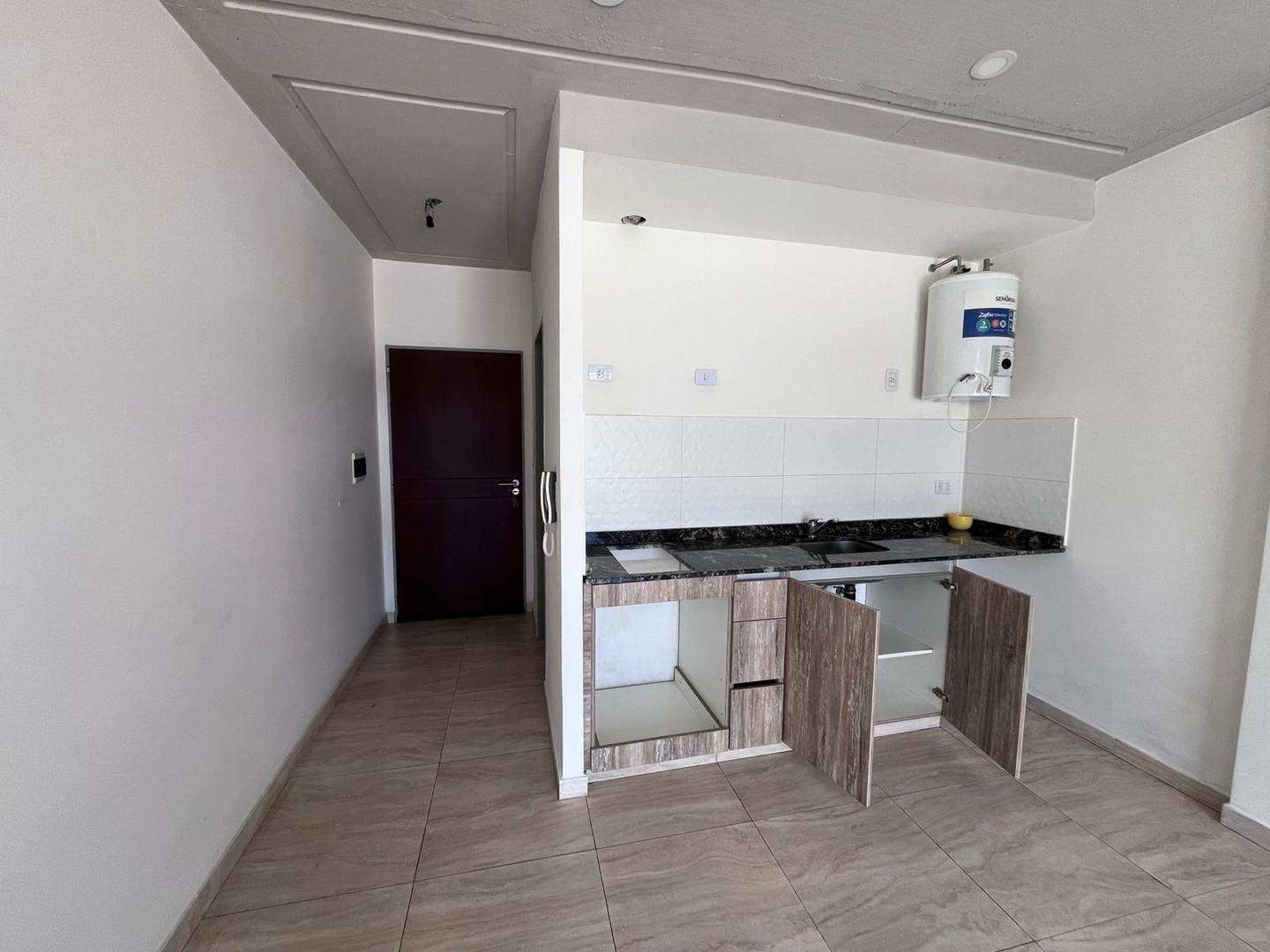 Monoambiente en alquiler - Villa Luzuriaga
