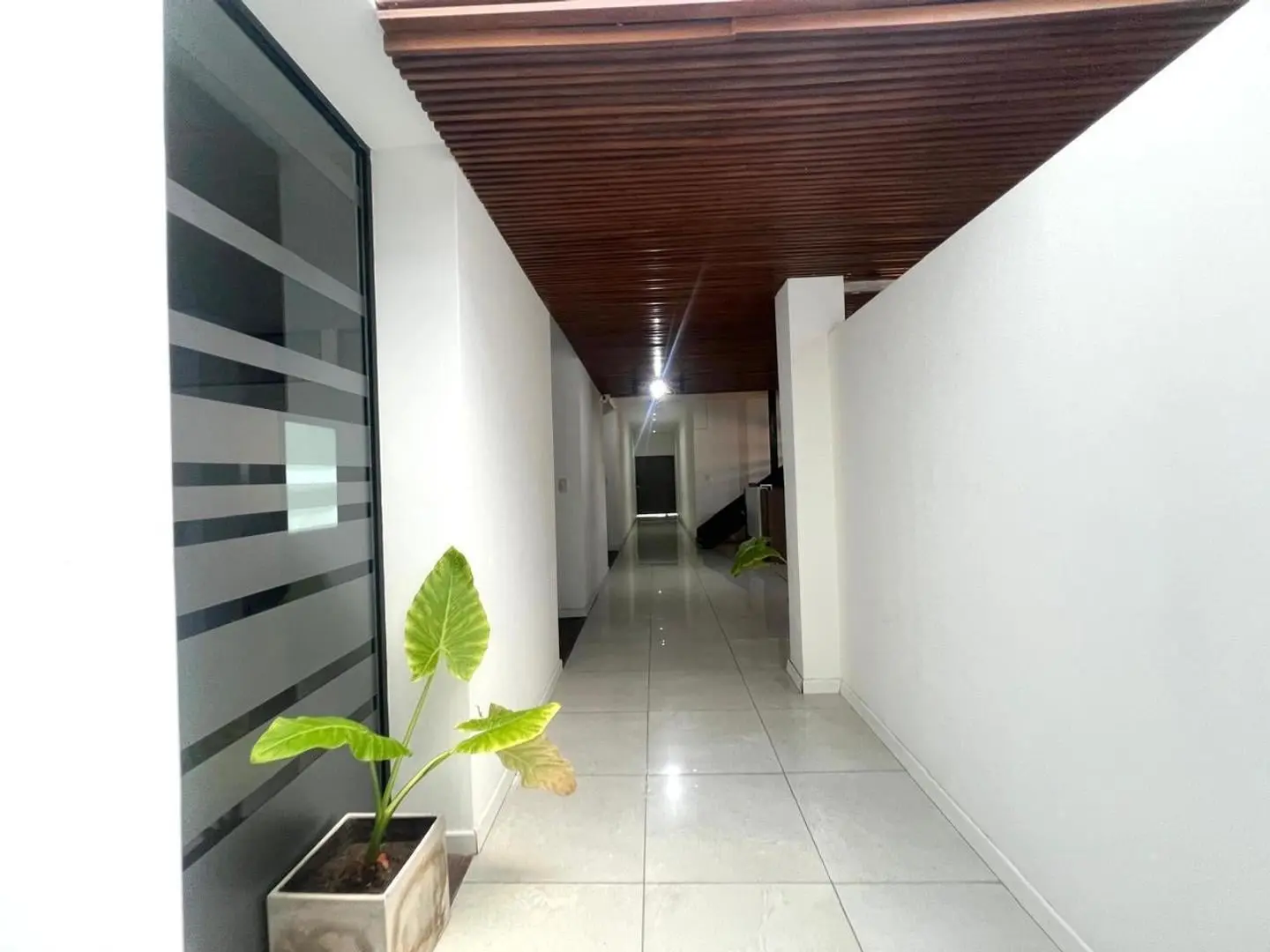 LOCAL Y OFICINAS RAMOS MEJIA - AV. DE MAYO AL 400 3