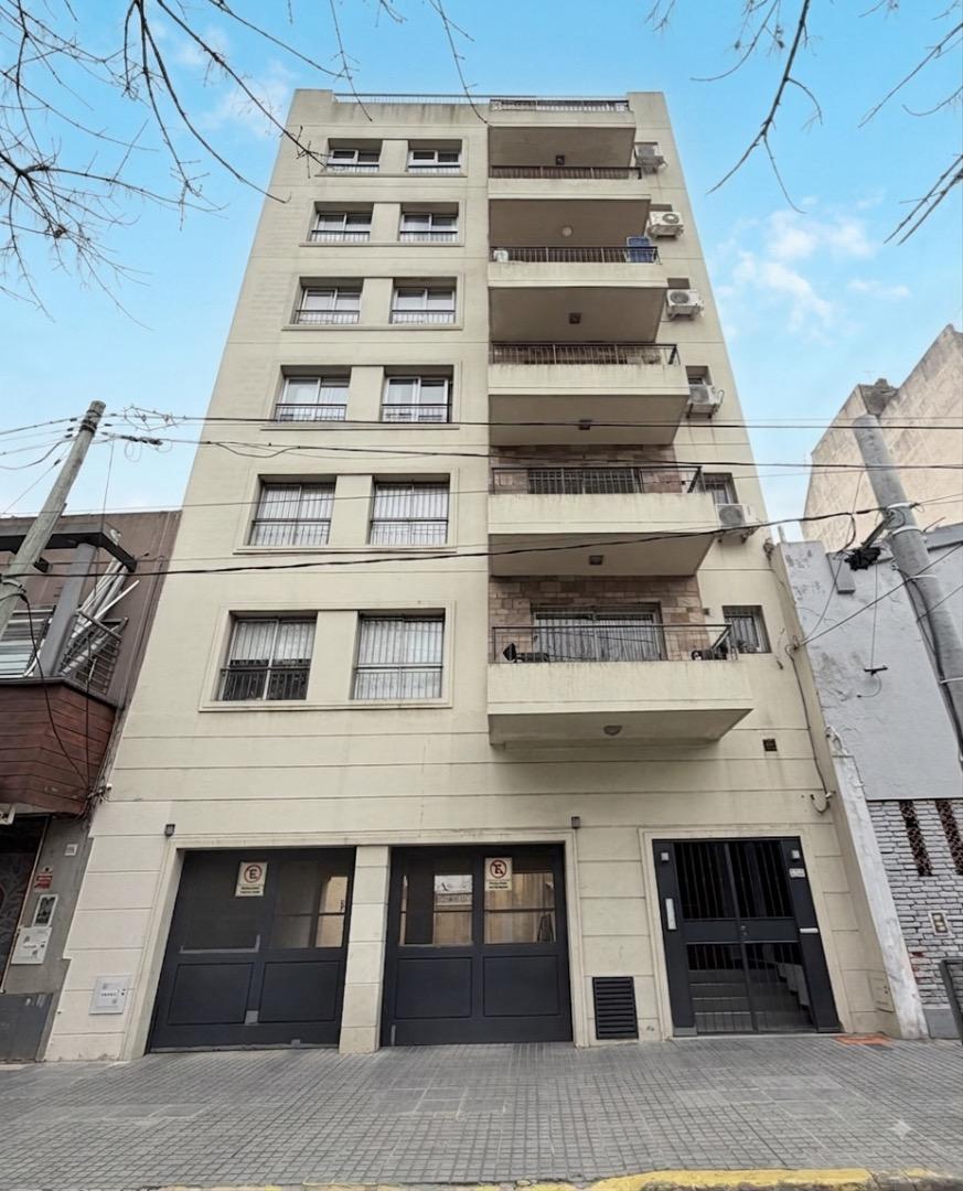 Foto de VENTA RAMOS MEJÍA DEPARTAMENTO 3 ambientes con cochera, imagen 2