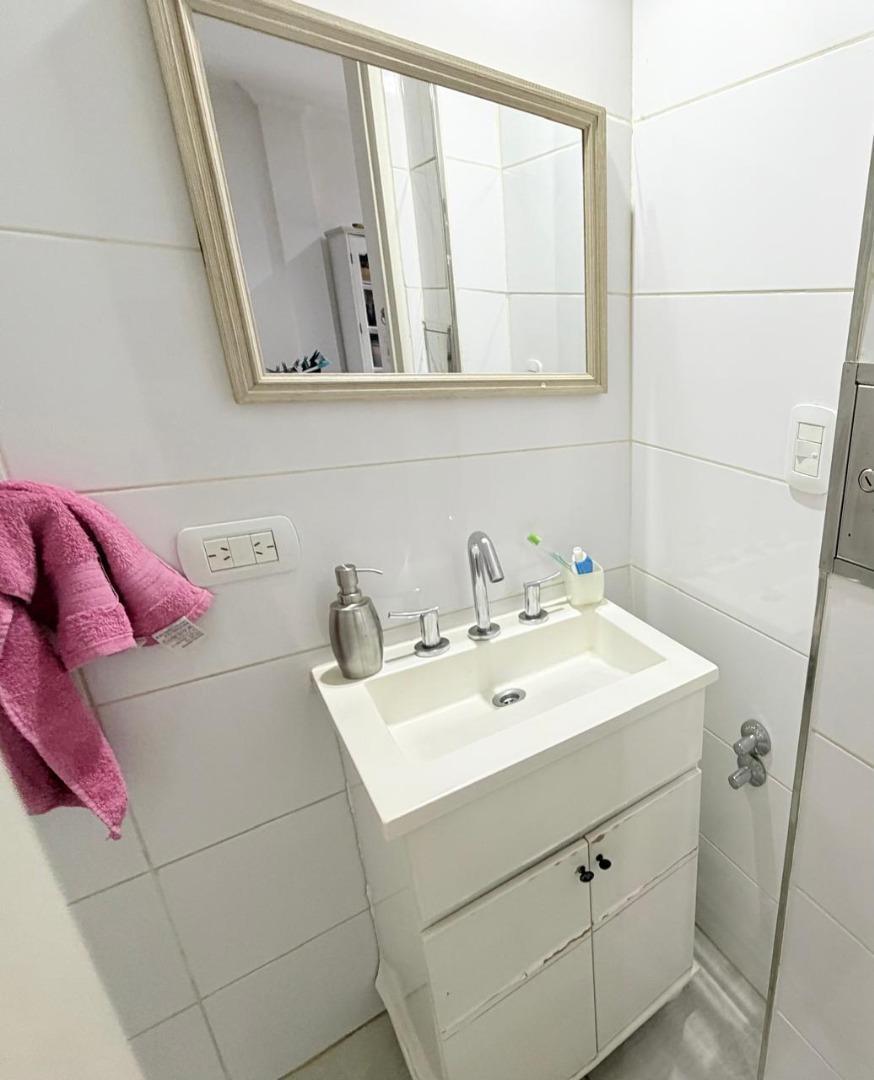 Foto de VENTA DÚPLEX 4 AMBIENTES HAEDO CON JARDÍN, imagen 4