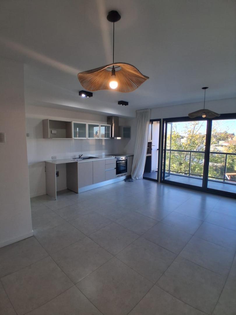Foto de Departamento 2 ambientes con cochera - ALQUILER - HAEDO, imagen 1