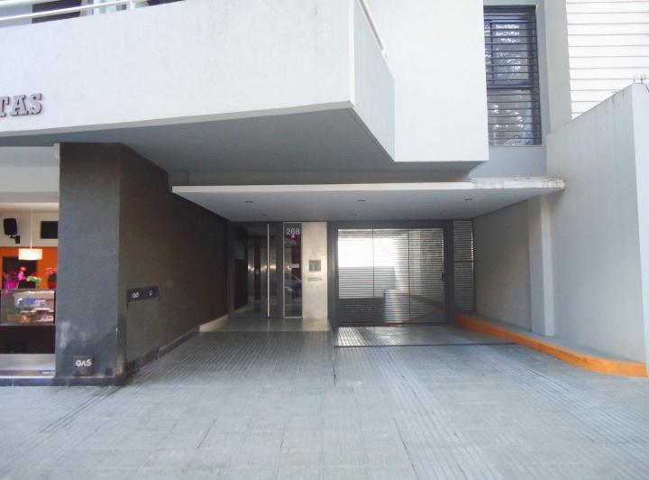 BALCON, EXCELENTE VISTA, LUMINOSO, EDIFICIO CON ASADOR Y PILETA 1