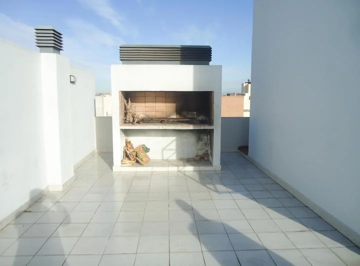 BALCON, EXCELENTE VISTA, LUMINOSO, EDIFICIO CON ASADOR Y PILETA 5