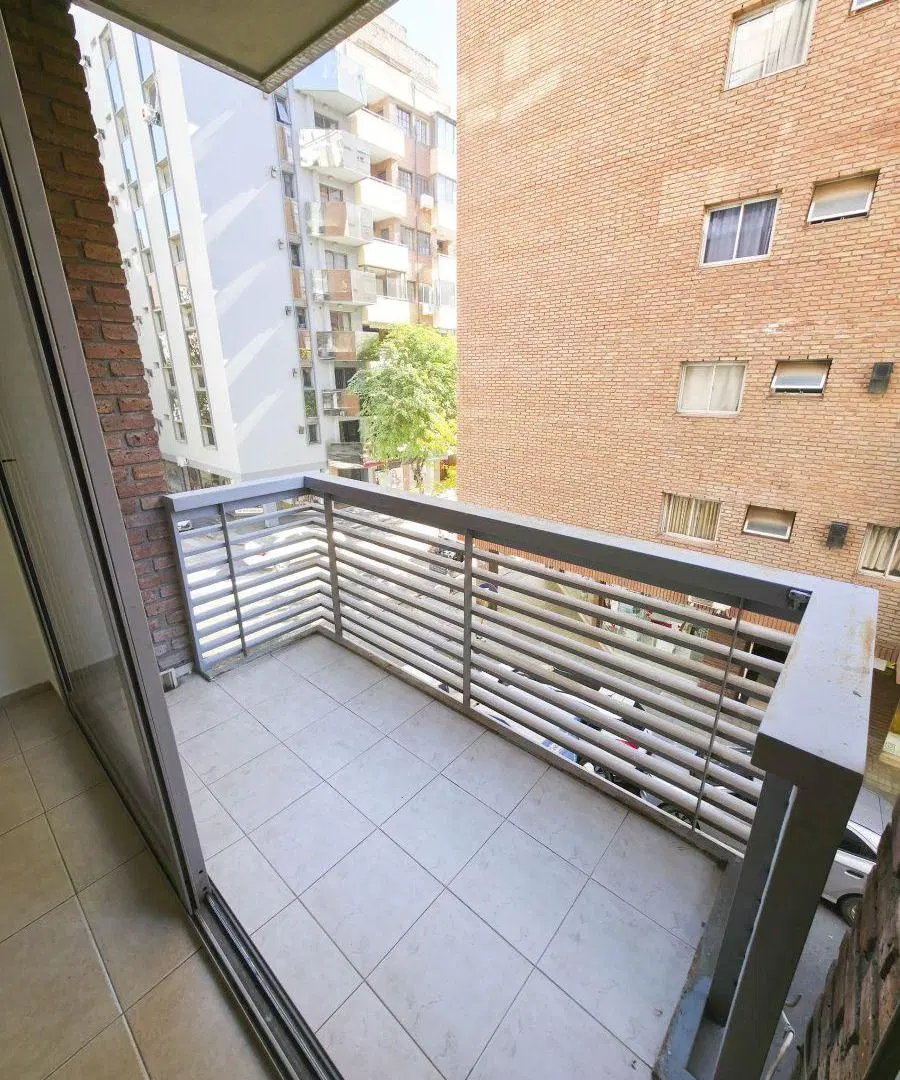 EXTERNO, BALCON, IMPUESTOS INCLUIDOS, AMPLIO DORMITORIO, LUMINOSO, CALLE OBISPO TREJO Nº 805 4