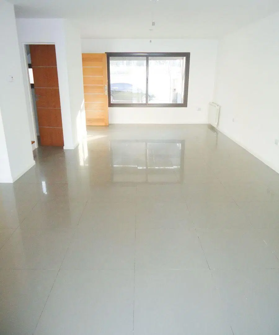 BARRIO PRIVADO CLAROS DEL BOSQUE, DUPLEX, TRES DORMITORIOS, DOS BAÑOS, COCHERA DOBLE 2
