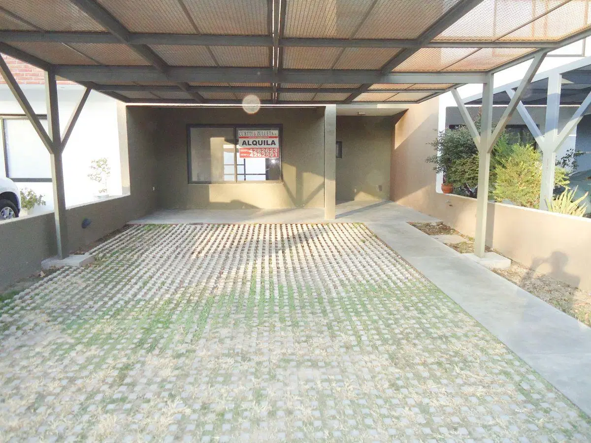 BARRIO PRIVADO CLAROS DEL BOSQUE, DUPLEX, TRES DORMITORIOS, DOS BAÑOS, COCHERA DOBLE 8