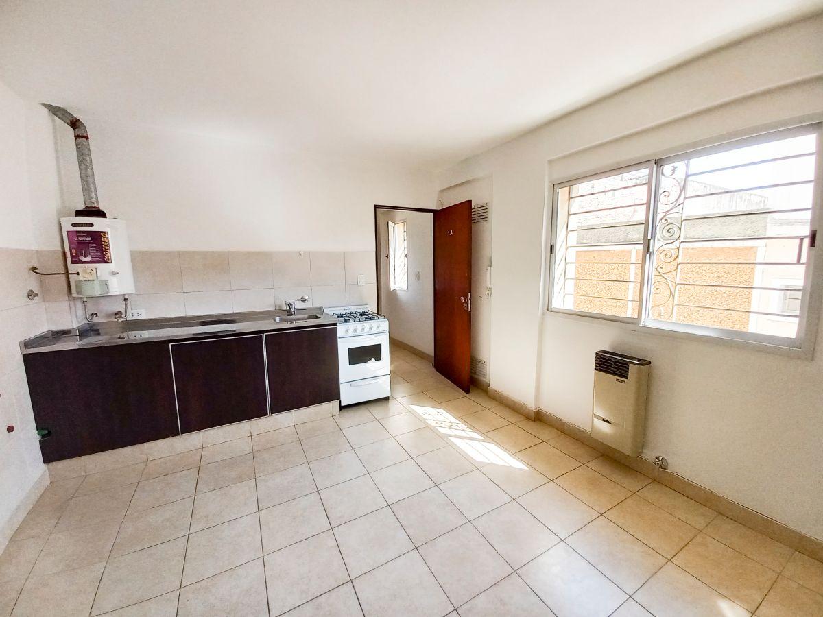 Foto de SIN EXPENSAS, LUMINOSO, EXTERNO, ZONA HOSPITAL DE URGENCIAS, PRECIO, imagen 3