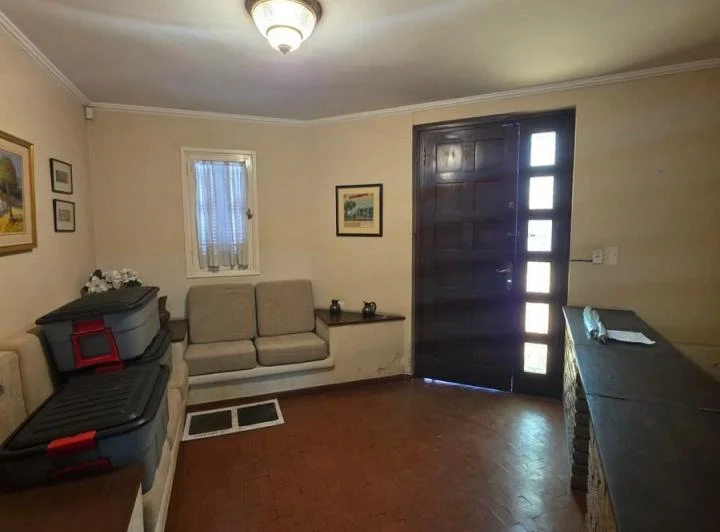 ¡Exclusiva Casona en el Corazón de Barrio General Paz! ¡Ideal para Profesionales y Empresas! 3
