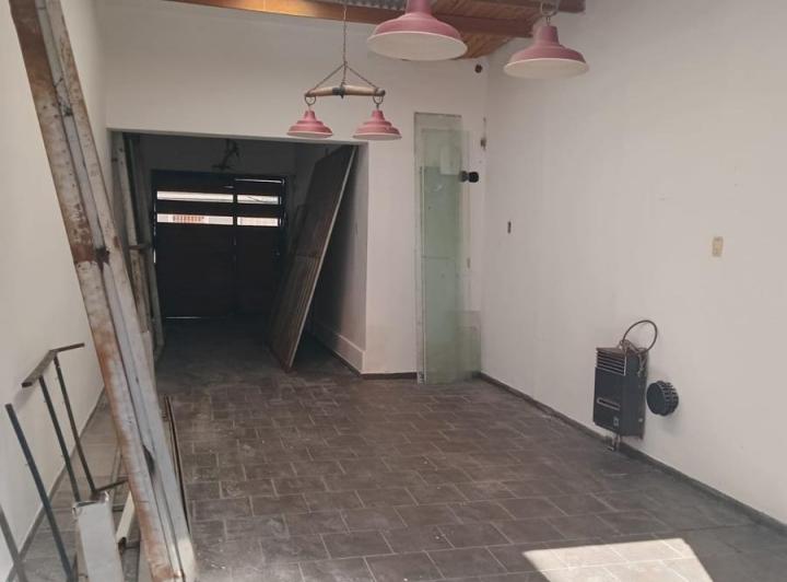AMPLIA PROPIEDAD EN BARRIO SAN VICENTE 1