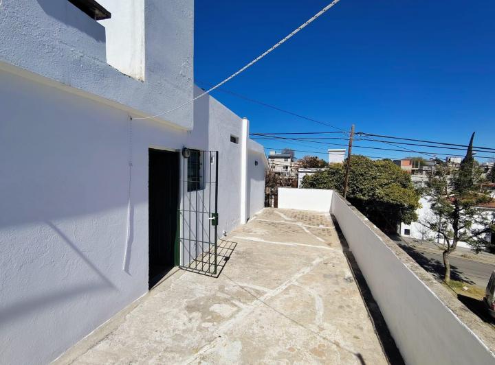 AMPLIO DEPARTAMENTO EN ALQUILER EN BARRIO SAN VICENTE 5