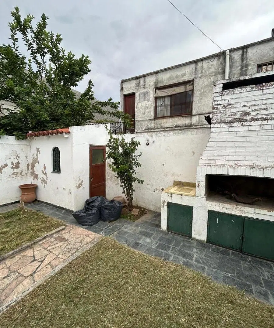SE VENDEN 2 DEPARTAMENTOS EN BARRIO SAN VICENTE 4