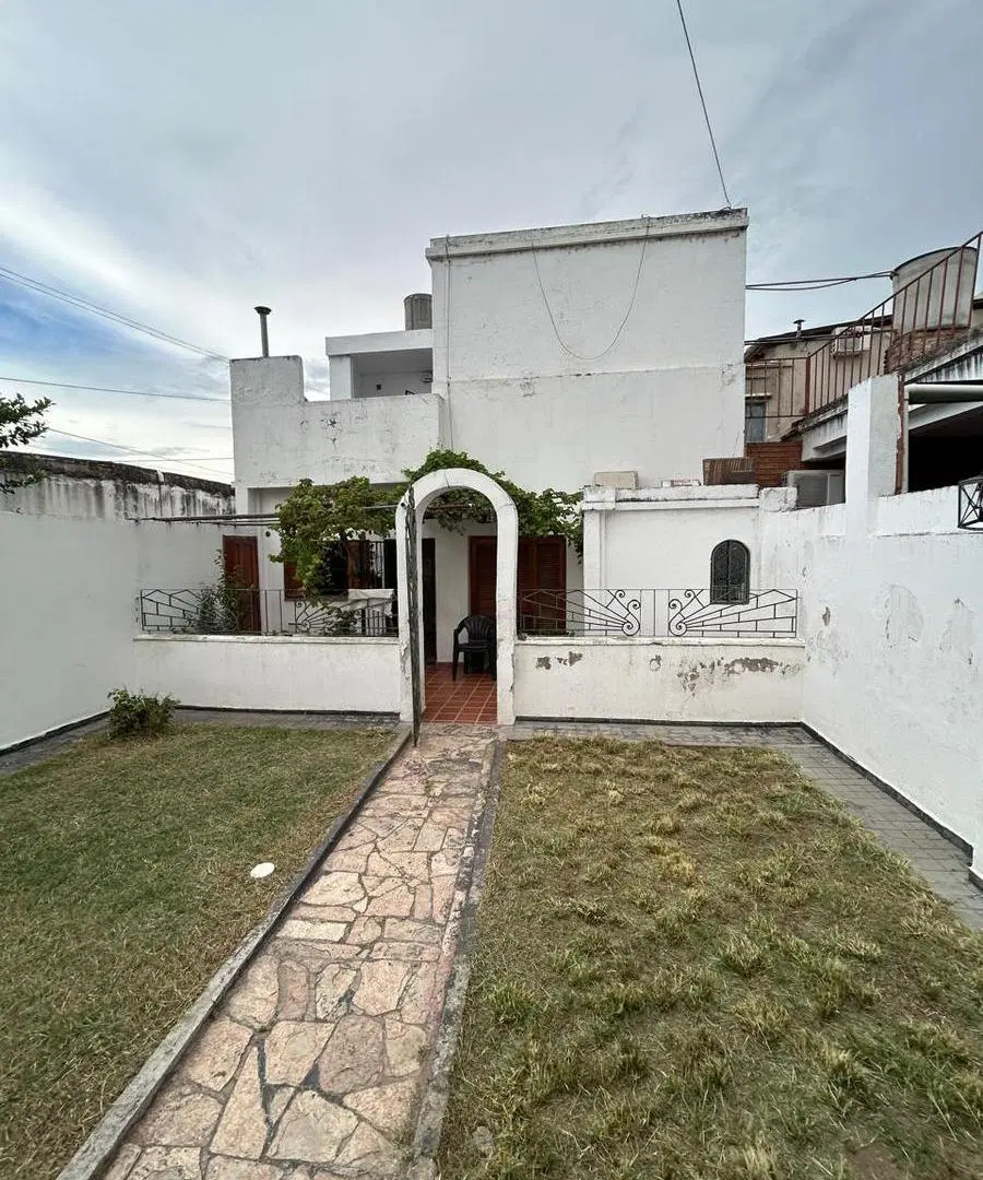 SE VENDEN 2 DEPARTAMENTOS EN BARRIO SAN VICENTE 5