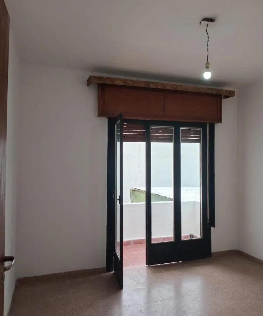 DEPARTAMENTO EN ALQUILER, EN BARRIO MULLER.- 3