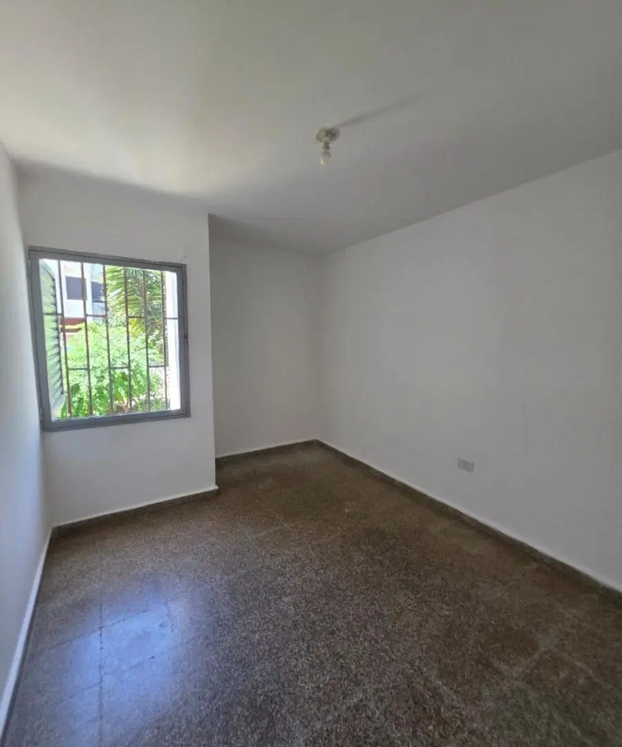 AMPLIO DEPARTAMENTO EN VENTA EN GORRITI al 900 8