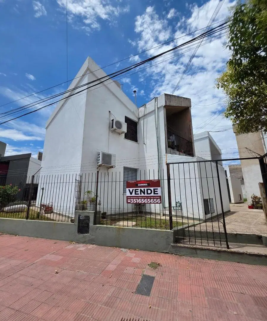 AMPLIO DEPARTAMENTO EN VENTA EN GORRITI al 900 4