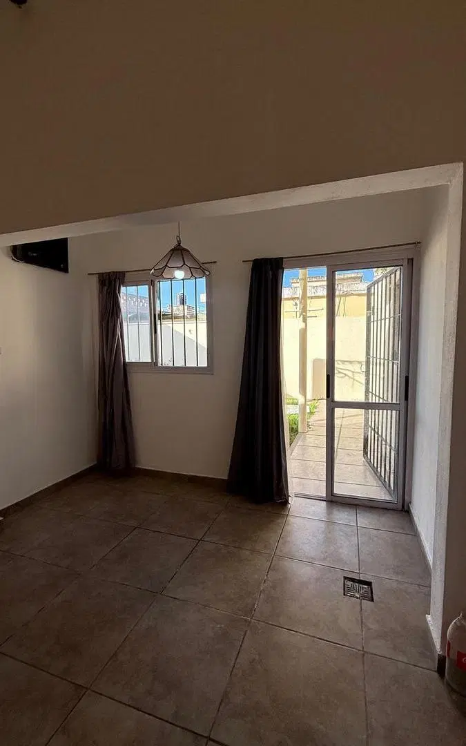 IMPERDIBLE PROPIEDAD EN ALQUILER EN BARRIO ALTAMIRA 1