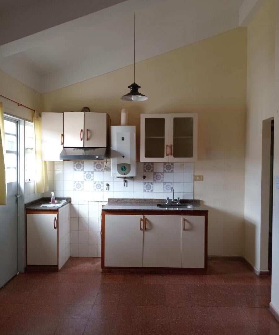Foto de IMPERDIBLE DEPARTAMENTO! FACIL Y RAPIDO ACCESO A AV. SABATTINI!!!, imagen 3